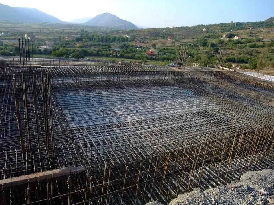 Gli scavi e le fondamenta – 8